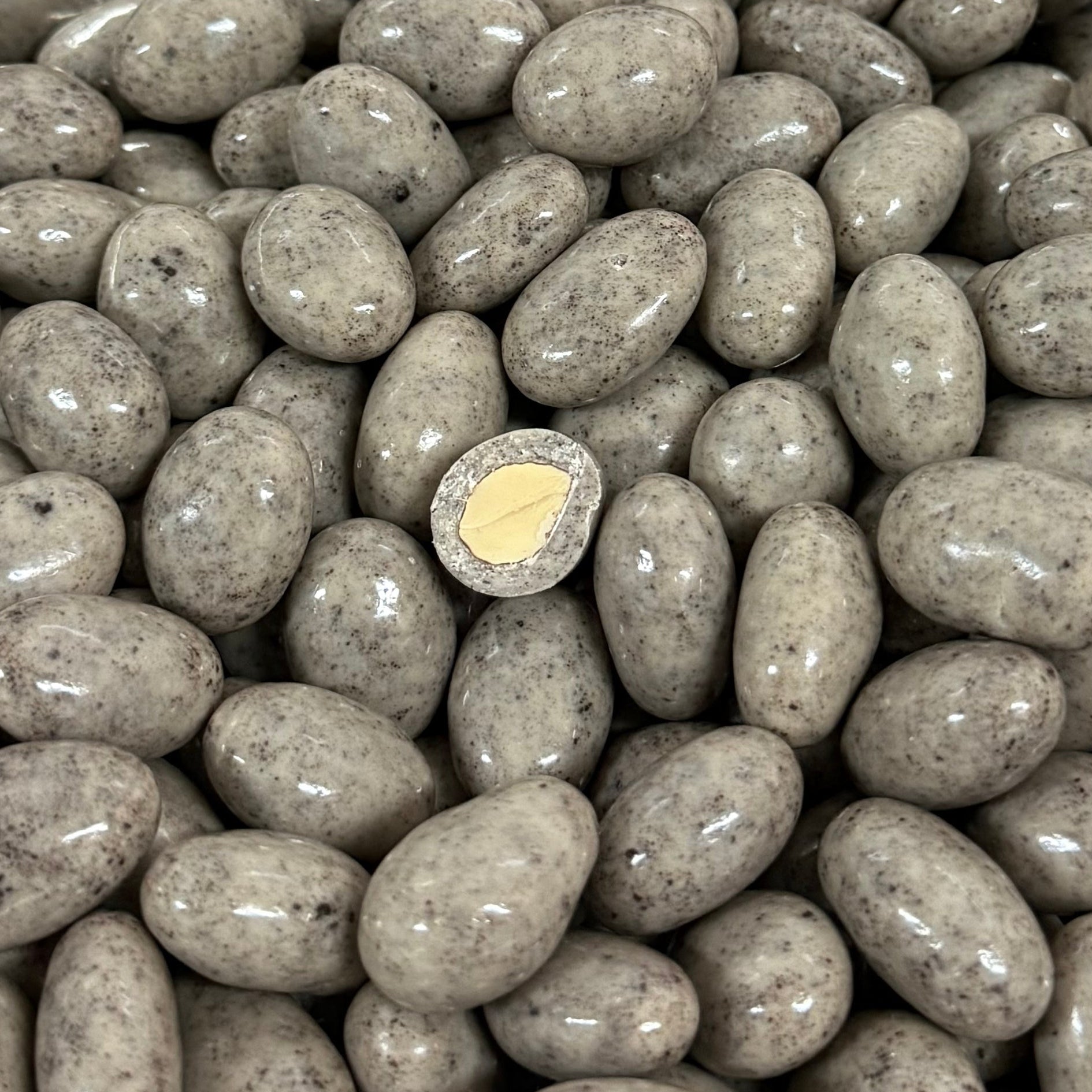 Cookies & Cream Chocolate Almond