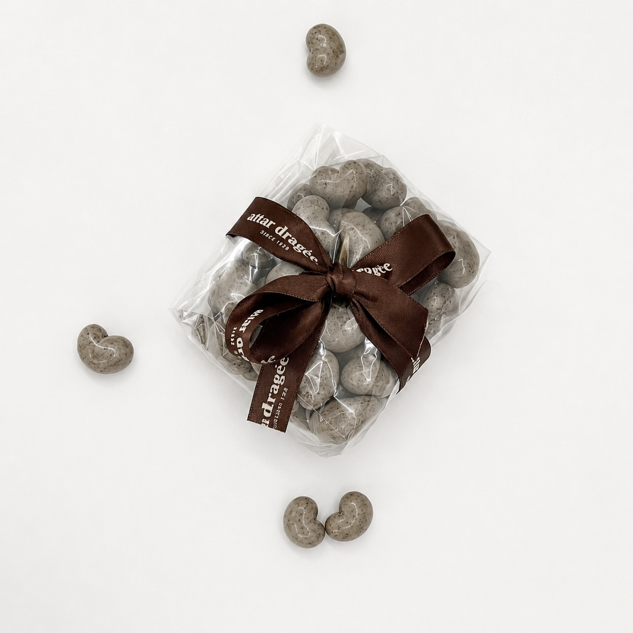 Cookies & Cream Chocolate Cashews