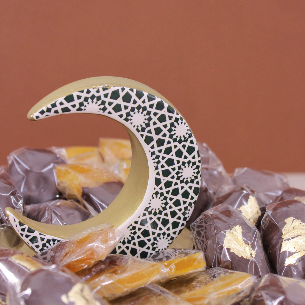 Golden Moon Arrangement