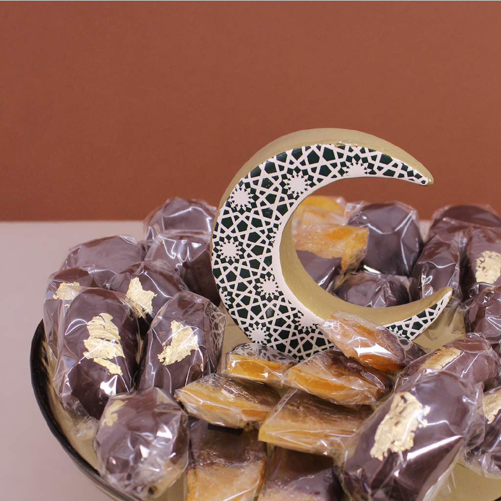 Golden Moon Arrangement